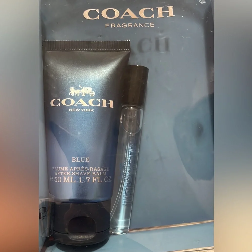 Coach set - Picture 1 of 3